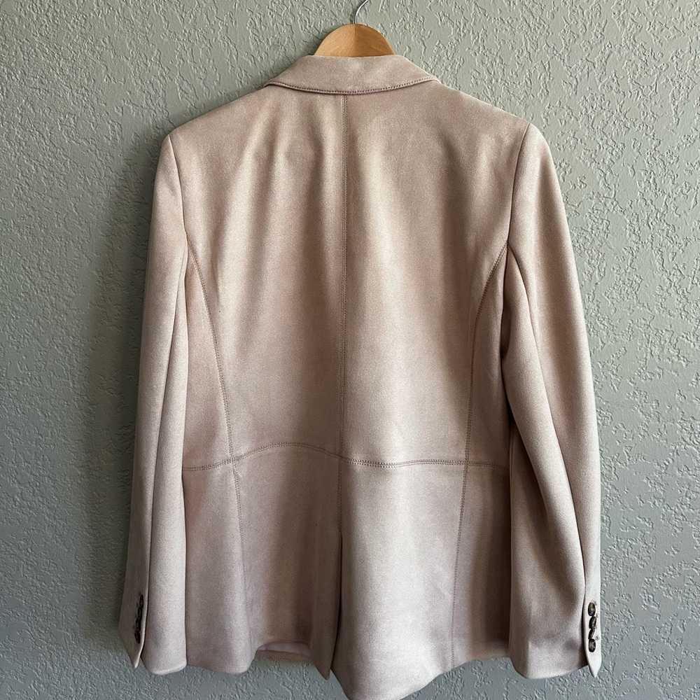 Ann Taylor Gorgeous Light Beige Faux Suede Blazer, NWOT - Picture 3 of 7